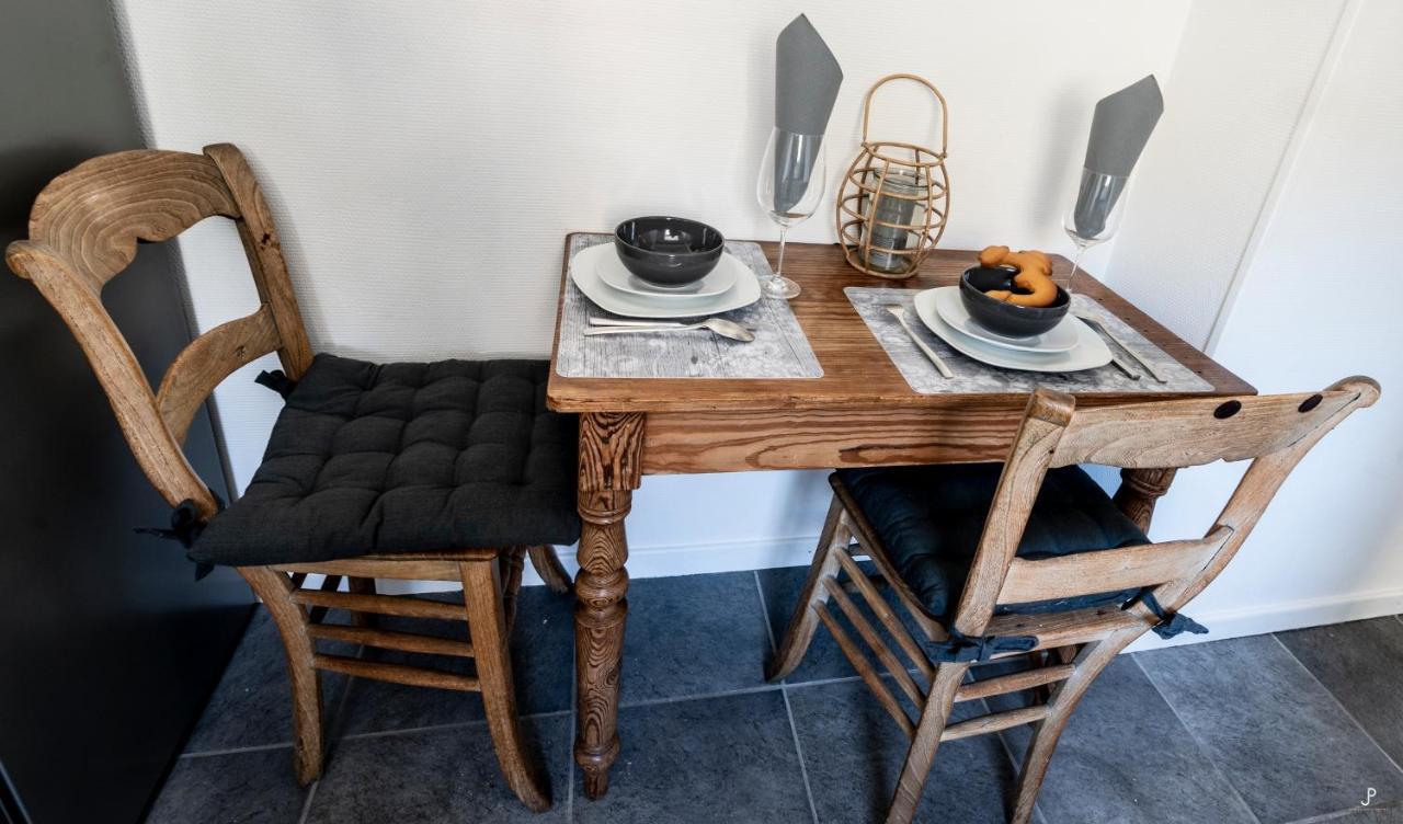 Les 3 Chapeaux Dinant 6P Les Canotiers 4P Avec Terrasse Le Melon 2P Sans Terrasse Eksteriør billede